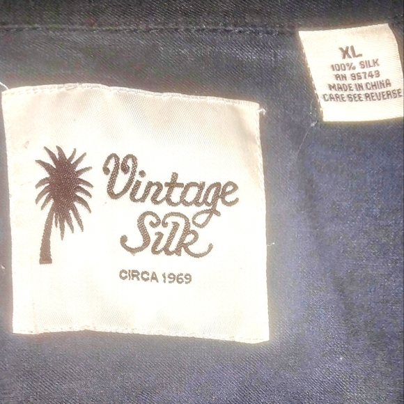 Retro panel shirt in black white and tan - Picture 4 of 4